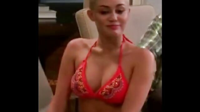 La porno anime school milf americana Valentine necesita bajarse